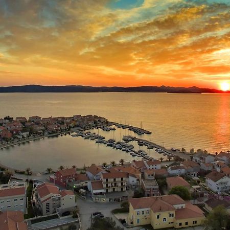 Apartments With A Parking Space Bibinje, Zadar - 14436 Buitenkant foto